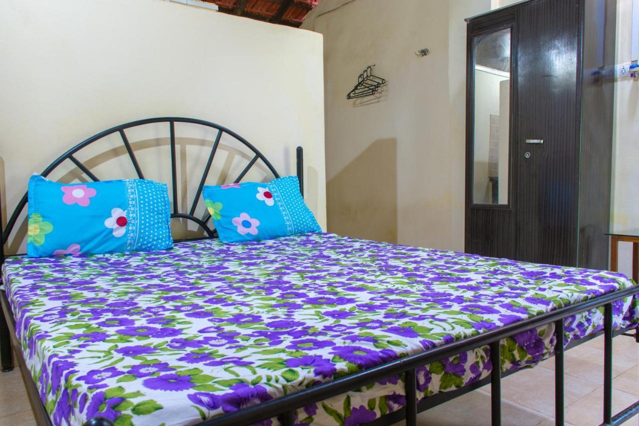 Raikar Guest House 보그말로 외부 사진